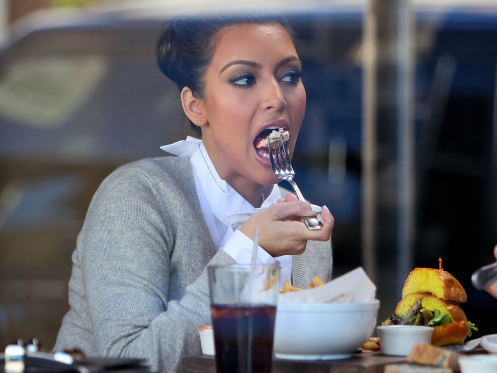 kim_kardashian_eating