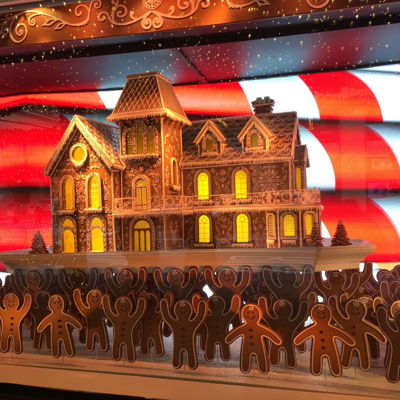 Holiday Windows That Wow… – If The Devil Had Menopause